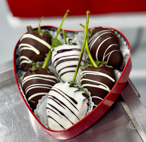 Small Heart Tin Chocolate Covered Strawberries